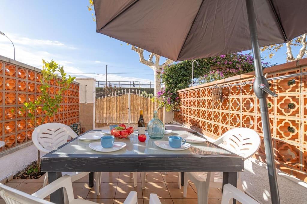 A16-Casa Con Barbacoa En La Playa Empuriabrava Exterior foto