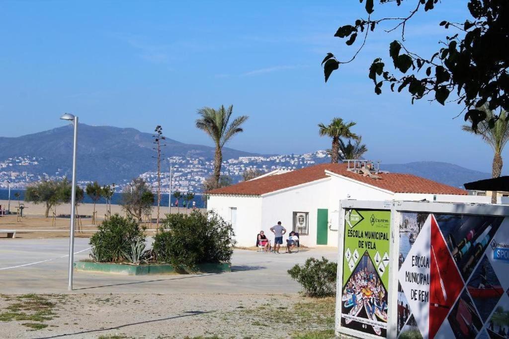 A16-Casa Con Barbacoa En La Playa Empuriabrava Exterior foto